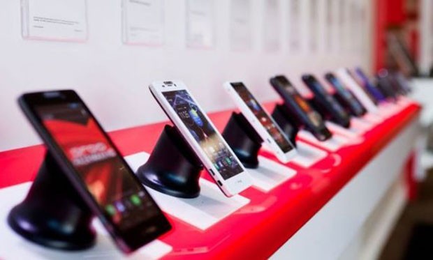 azerbaycana-mobil-telefon-idxalinda-boyuk-artim