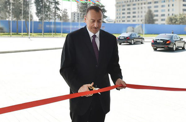 ilham-eliyev-pirsagi-demir-yolu-stansiyasinin-acilisinda