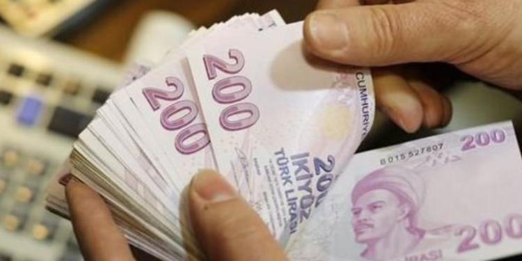 turkiyede-dollar-yene-bahalasdi-qiymet