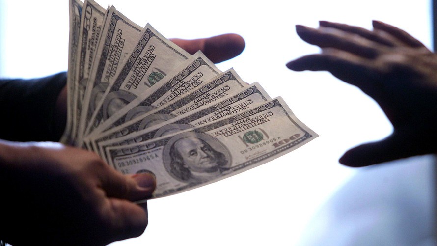 banklarda-dollar-ve-avronun-alis-satis-qiymetleri-yenilenib