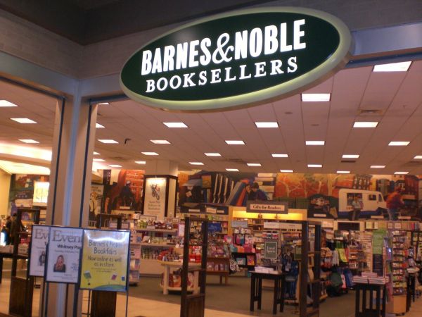 elliott-management-investisiya-sirketi-barnes-noble-kitab-sebekesini-alir
