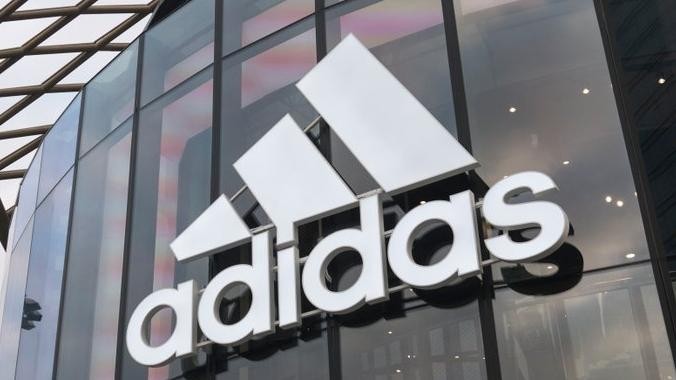 adidas-loqosundan-her-kes-istifade-ede-bilecek
