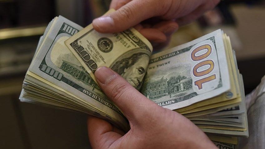 banklarda-dollar-ve-avronun-qiymetleri