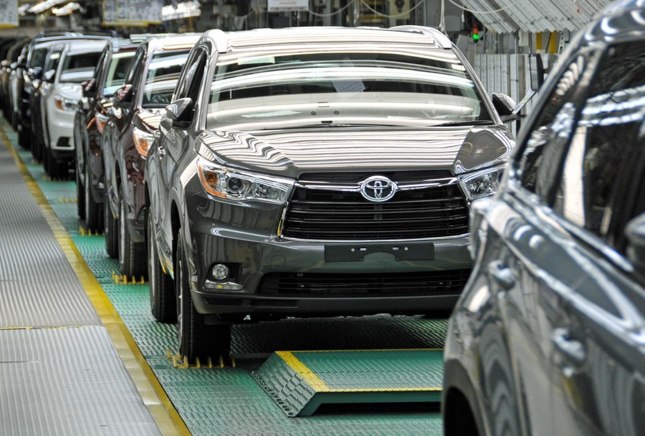 toyota-leysana-gore-iki-zavodunun-fealiyyetini-dayandirdi