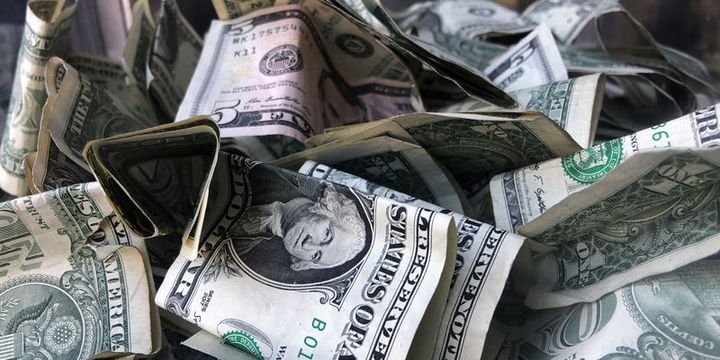 gurcustanda-dollar-yeniden-bahalasmaga-baslayib