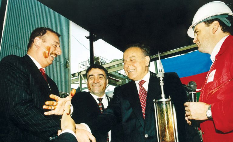 esrin-muqavilesi-nin-imzalanmasindan-25-il-otur