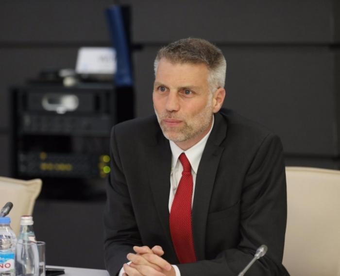 dunya-bankinin-regional-direktoru-bakiya-gelib