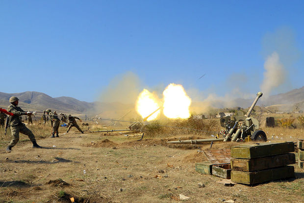 artilleriya-bolmelerimiz-ermenilere-zerbeler-endirir-video