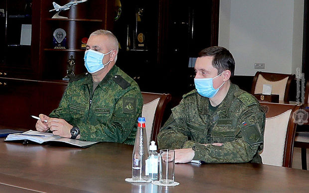 ermenistan-mudafie-naziri-david-tonoyan-general-leytenant-rustem-muradov-ile-gorusub-foto