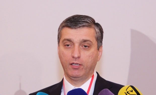 vuqar-gulmemmedov-neft-qiymetlerinin-uzun-muddet-asagi-qalacagini-dusunmuruk