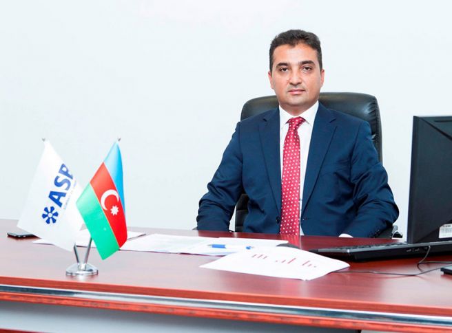 azerbaycanda-bank-sedri-koronavirusdan-olub