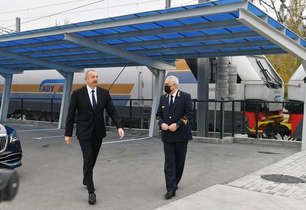 ilham-eliyev-yeni-bileceri-lokomotiv-deposunun-acilisinda-istirak-etdi