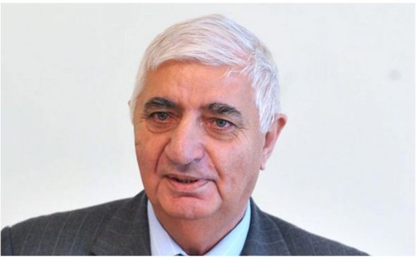 fikret-qoca-vefat-edib