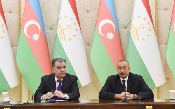 prezident-ilham-eliyev-emomeli-rehmonu-tebrik-edib