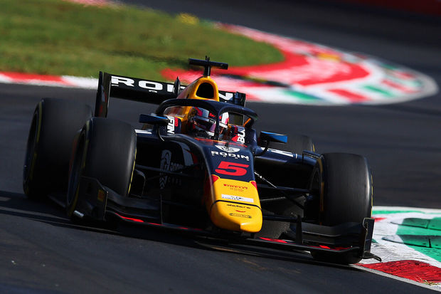 movsumun-son-formula-1-yarisini-ferstappen-qazandi