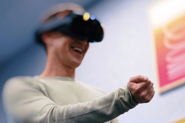 meta-nin-yeni-virtual-realliq-eyneklerinden-ilk-goruntuler-video