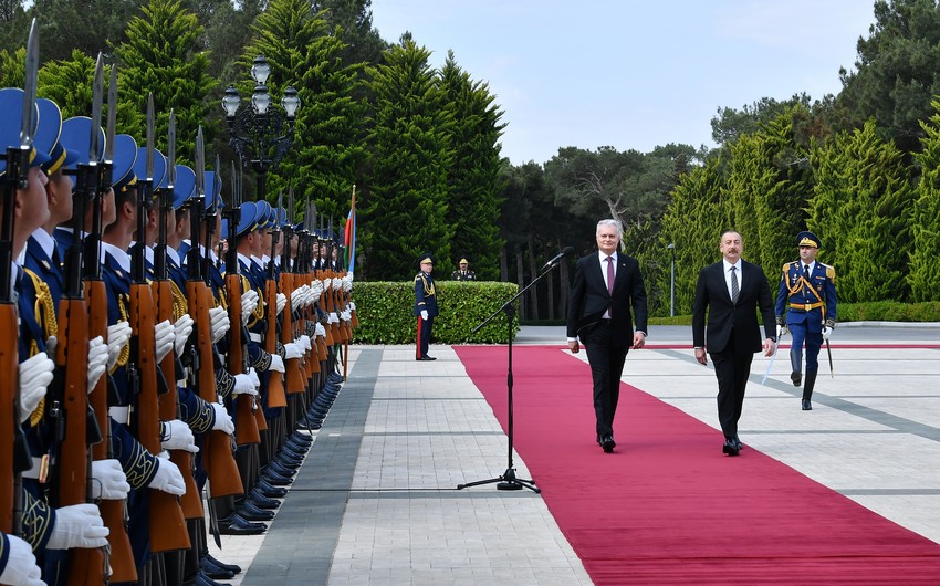 litva-prezidentinin-resmi-qarsilanma-merasimi-olub