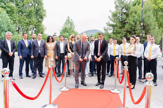 yelo-bank-artiq-qebelede-foto