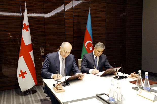 azerbaycan-ve-gurcustan-arasinda-ikiterefli-herbi-emekdasliq-plani-imzalanib-yenilenib-foto
