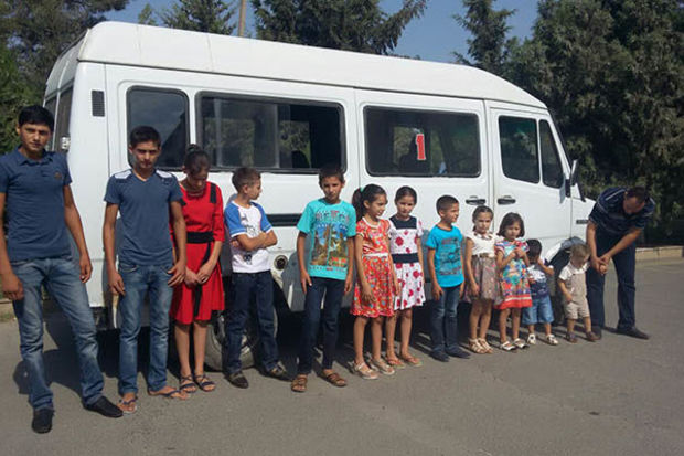azerbaycanda-nece-coxusaqli-aile-var-arasdirma