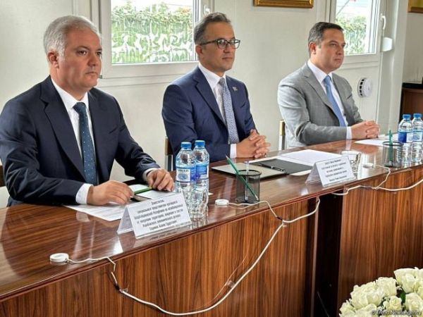 xocalida-ermeni-sakinlerle-novbeti-gorus-basa-catib
