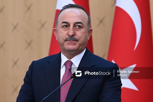 movlud-cavusoglu-heyder-eliyevin-mezarini-ziyaret-edib
