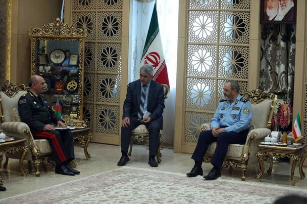 azerbaycan-ve-iran-generallari-gorusduler