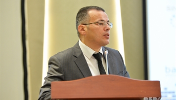 vusal-qasimli-enenevi-bankciliq-maliyye-texnologiyalarindan-istifadeni-genislendirmelidir