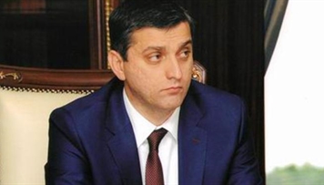 budcedeki-artiq-pulla-dovlet-borcu-odenilsin-palatadan-teklif