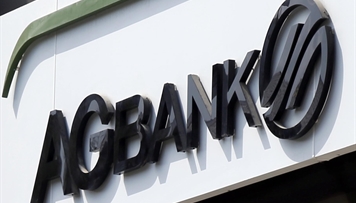 agbank-muflislik-heddinden-cixa-bilmeyib