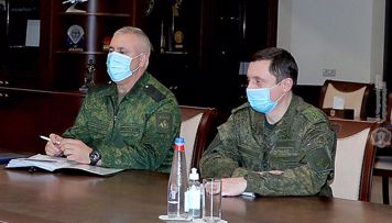 ermenistan-mudafie-naziri-david-tonoyan-general-leytenant-rustem-muradov-ile-gorusub-foto