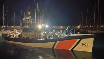 turkiyede-ehalinin-mese-yanginlarindan-xilasi-ucun-su-neqliyyatindan-istifade-edilir-foto