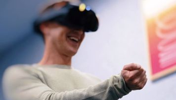 meta-nin-yeni-virtual-realliq-eyneklerinden-ilk-goruntuler-video