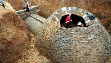 300-den-cox-qedim-serdabe-tapilib