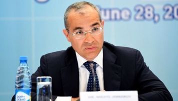 mikayil-cabbarov-davos-iqtisadi-forumu-cercivesinde-gorusler-kecirir-yenilenib-foto