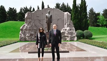 ilham-eliyev-ve-mehriban-eliyeva-umummilli-lider-heyder-eliyevin-mezarini-ziyaret-edibler