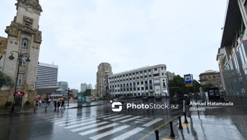 suruculerin-nezerine-metronun-28-may-stansiyasinin-qarsisina-giris-baglanir