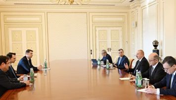 ilham-eliyev-ruminiyanin-energetika-nazirini-qebul-edib-yenilenib-foto