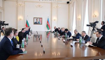 azerbaycan-ve-bolqaristan-prezidentlerinin-genis-terkibde-gorusu-olub-yenilenib-foto
